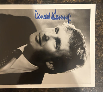 President Donald J Trump Autographed Photo - JSA LOA Very Early Rare Signature