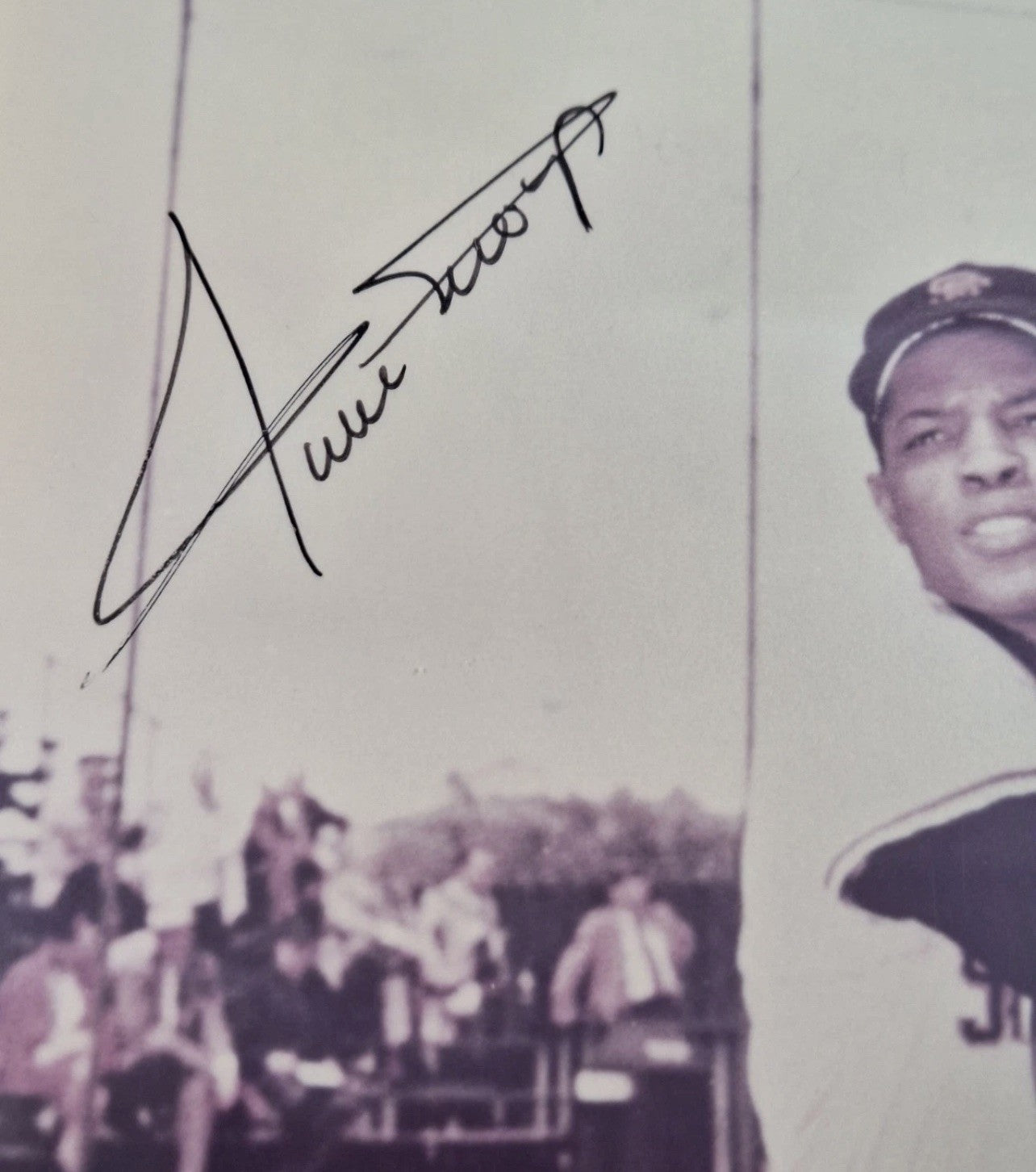 WILLIE MAYS SIGNED IN BLACK ROOKIE 8X10 PHOTO JSA &BAS SLABBED