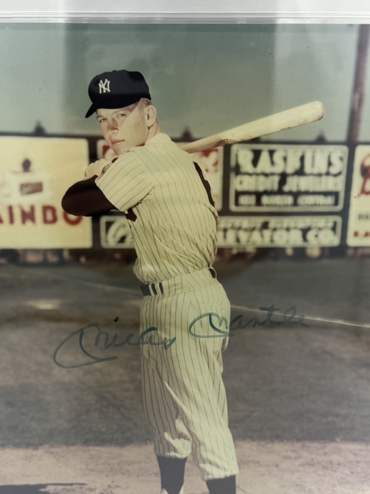 MICKEY MANTLE AUTOGRAPHED 8x10 Photo PSA/DNA SLABBED Photo Rare Signed Photo