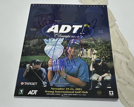 PRESIDENT DONALD J. TRUMP SIGNED GOLF MAGAZINE 2002  JSA LOA