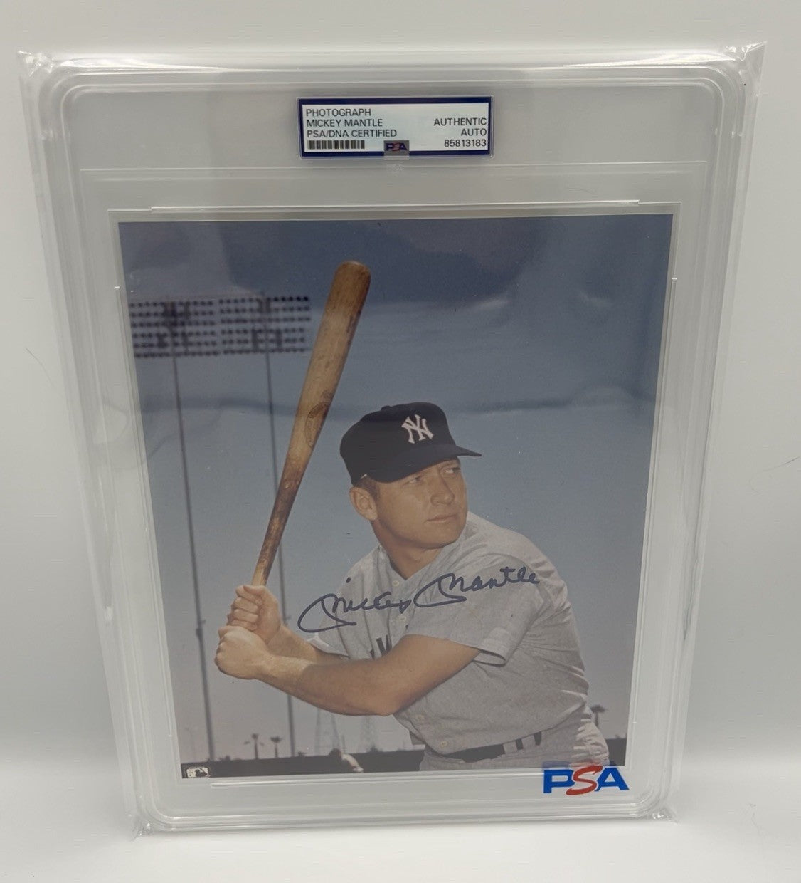 MICKEY MANTLE AUTOGRAPHED 8x10 Photo PSA/DNA SLABBED Photo Rare Signed Photo