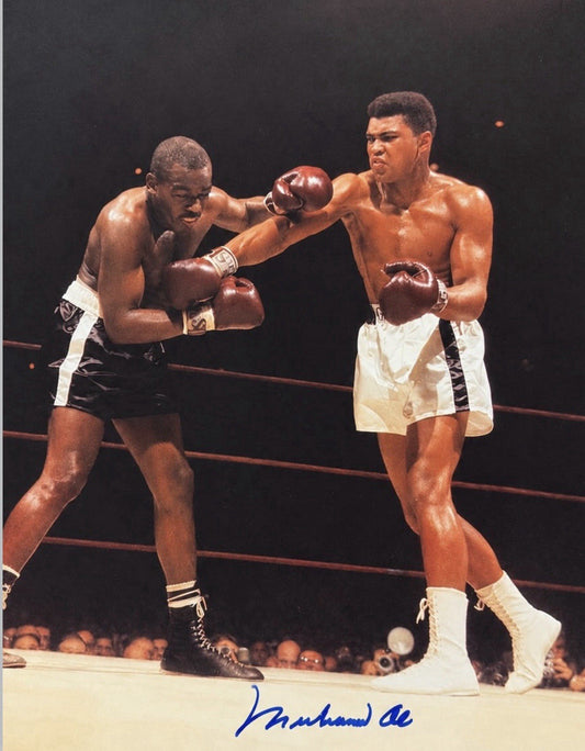 Muhammad Ali Autograph Signed 11x14 Photo PSA DNA  LOA RARE
