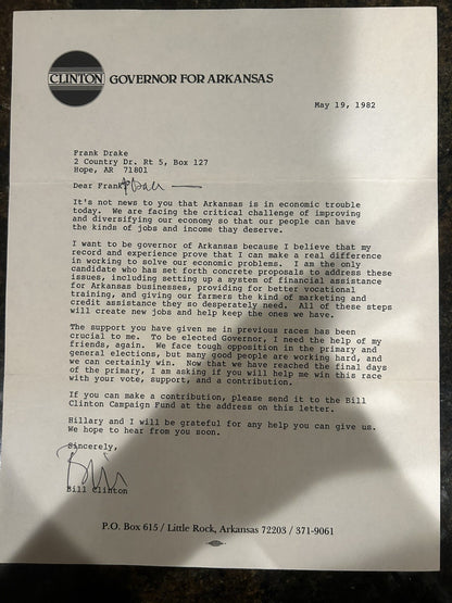 WILLIAM J. "BILL" CLINTON - TYPED LETTER SIGNED 05/19/1982 Governor For Arkansas
