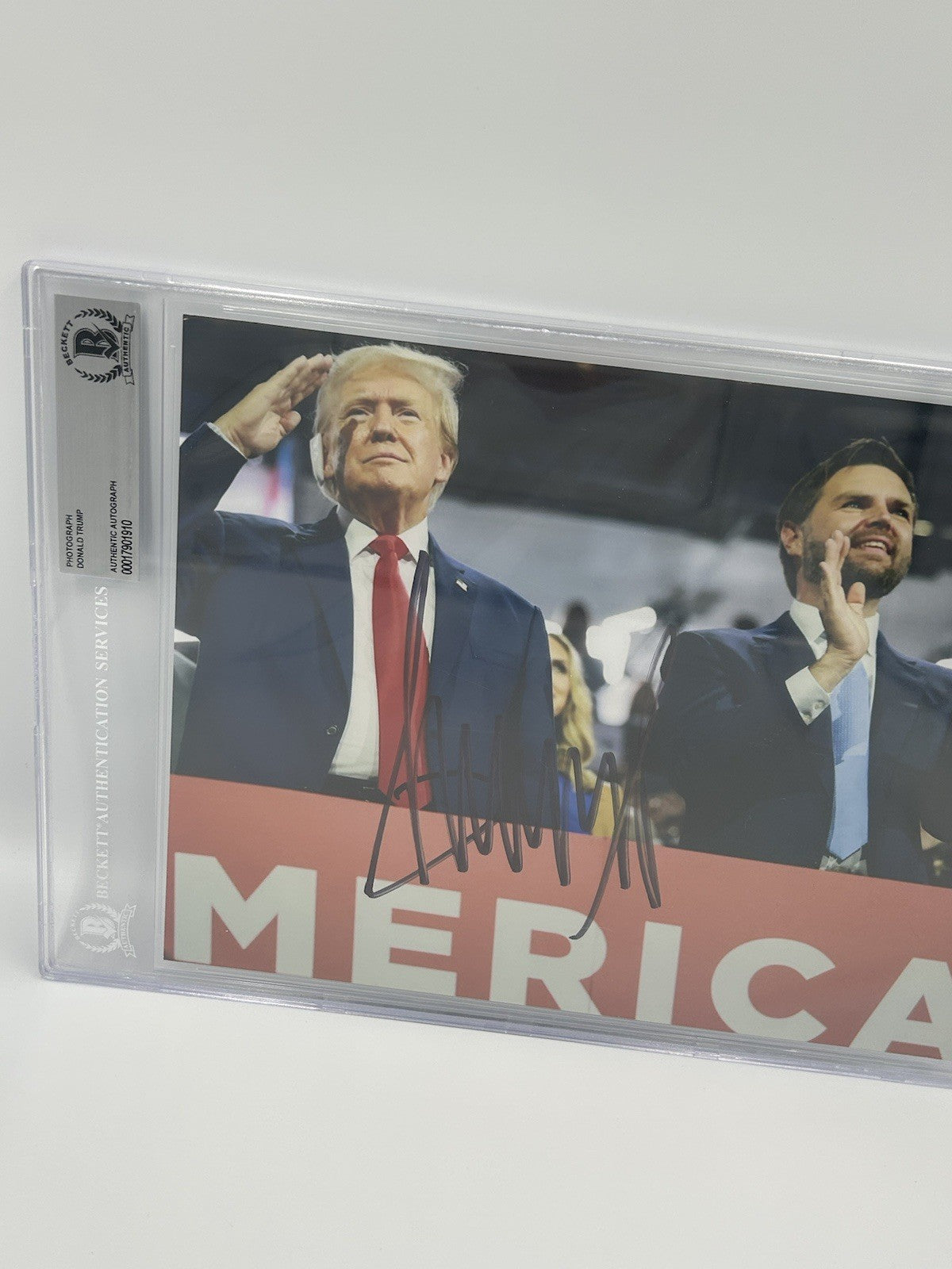 PRESIDENT DONALD TRUMP SIGNED PHOTO 8X10 AUTOGRAPH JD VANCE BAS SLABBED RARE