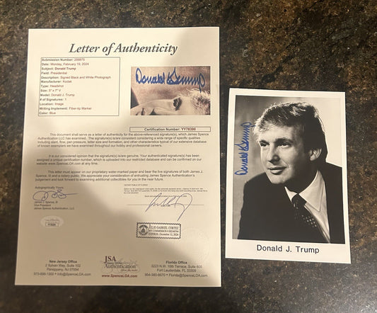 President Donald J Trump Autographed Photo - JSA LOA Very Early Rare Signature