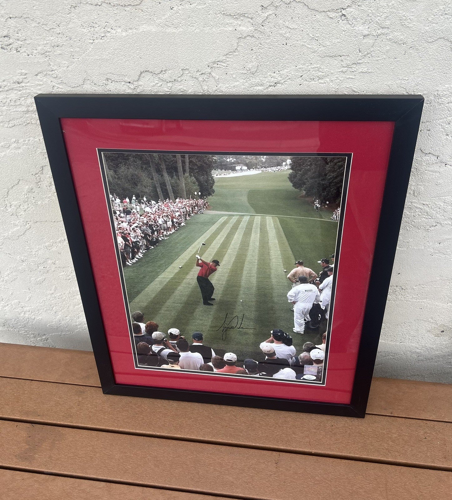 TIGER WOODS Signed 16X20 Framed Photo - JSA Authenticated Rare Autograph Golf