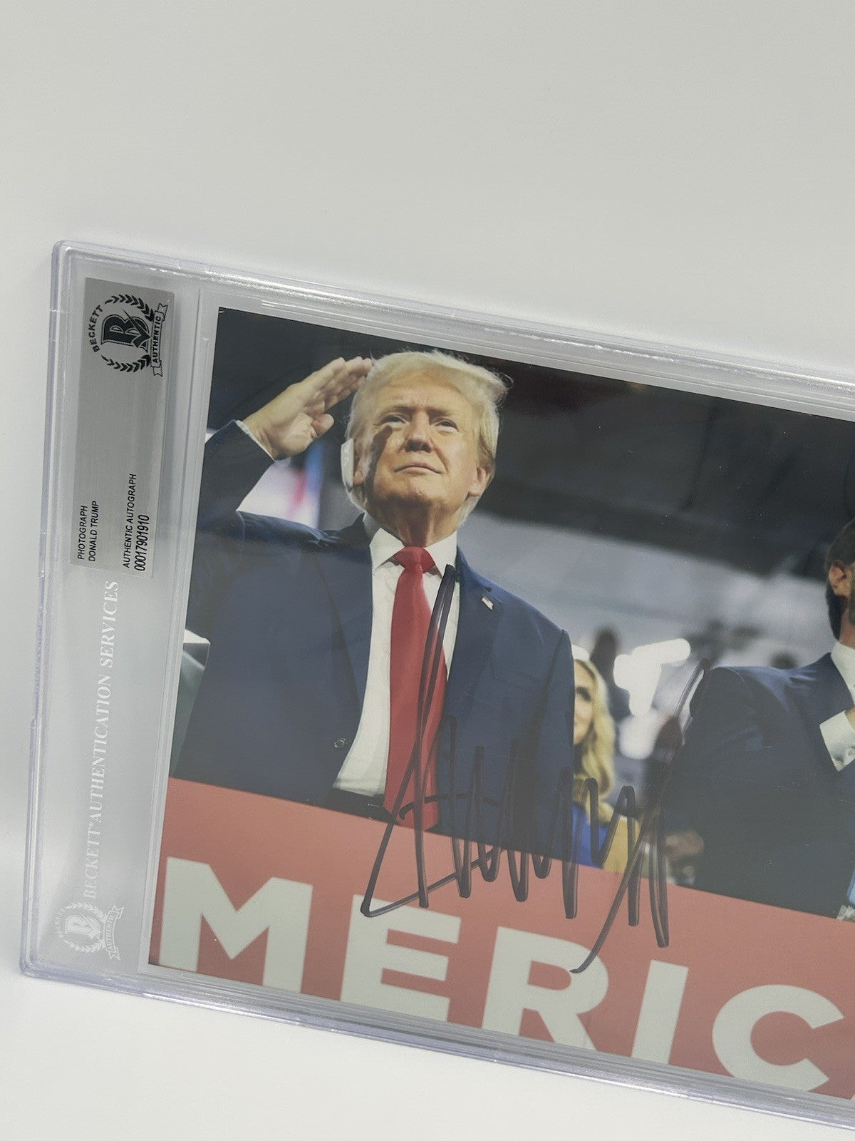 PRESIDENT DONALD TRUMP SIGNED PHOTO 8X10 AUTOGRAPH JD VANCE BAS SLABBED RARE