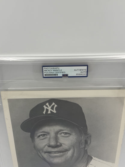 MICKEY MANTLE AUTOGRAPHED 8x10 Photo PSA/DNA SLABBED Photo Rare “TO JEFF”
