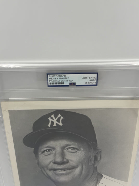 MICKEY MANTLE AUTOGRAPHED 8x10 Photo PSA/DNA SLABBED Photo Rare “TO JEFF”