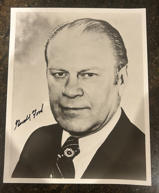 President Gerald Ford  Autographed 8x10 Photo  Beckett Certified LOA