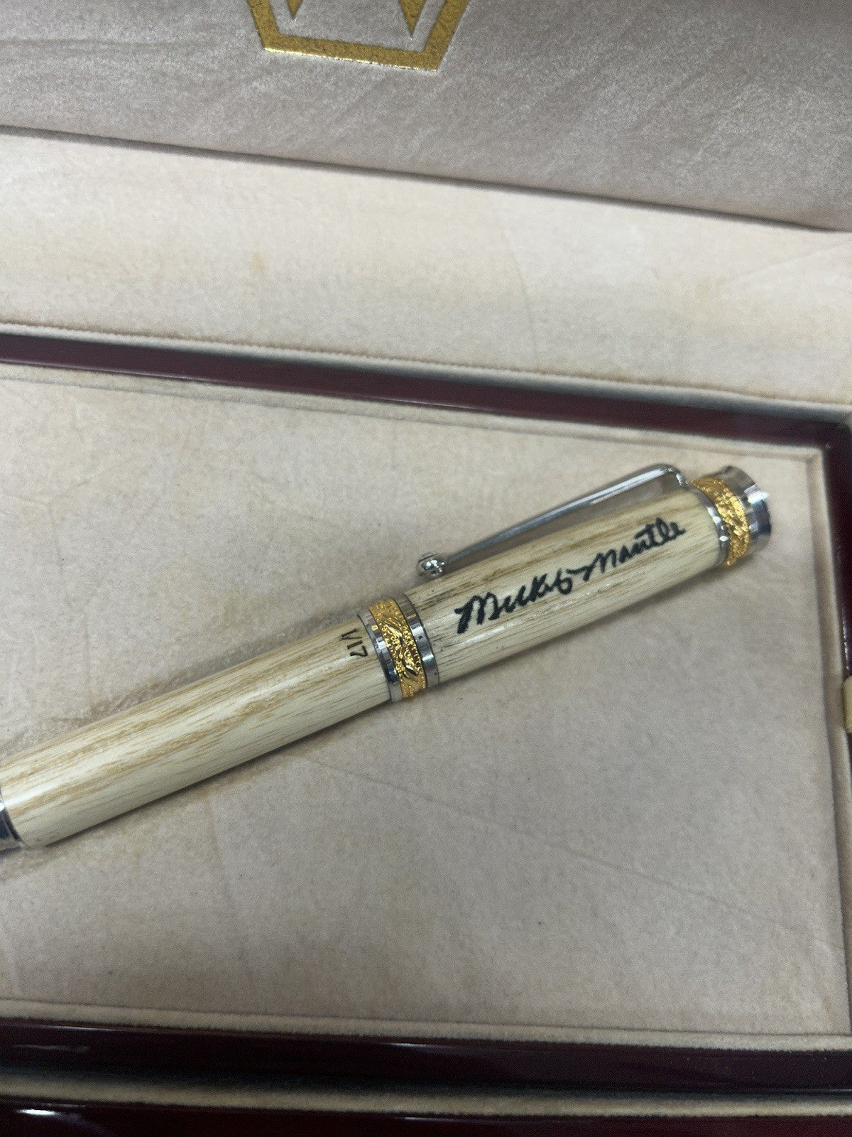Gisi Pen Company Limited Edition Mickey Mantle Game Used Bat Wood Pen