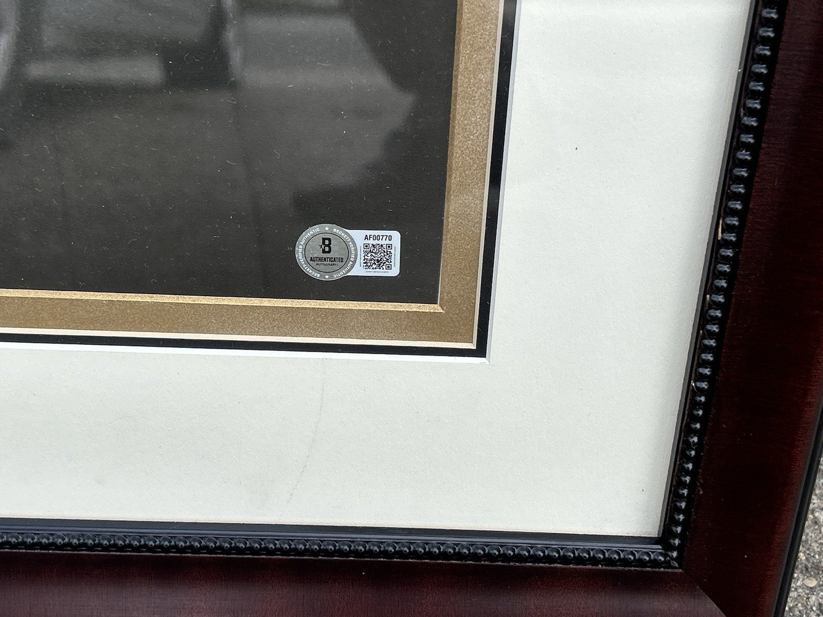 Joe DiMaggio Yankees Autographed signed  16X20 Photo Custom Framed Beckett LOA