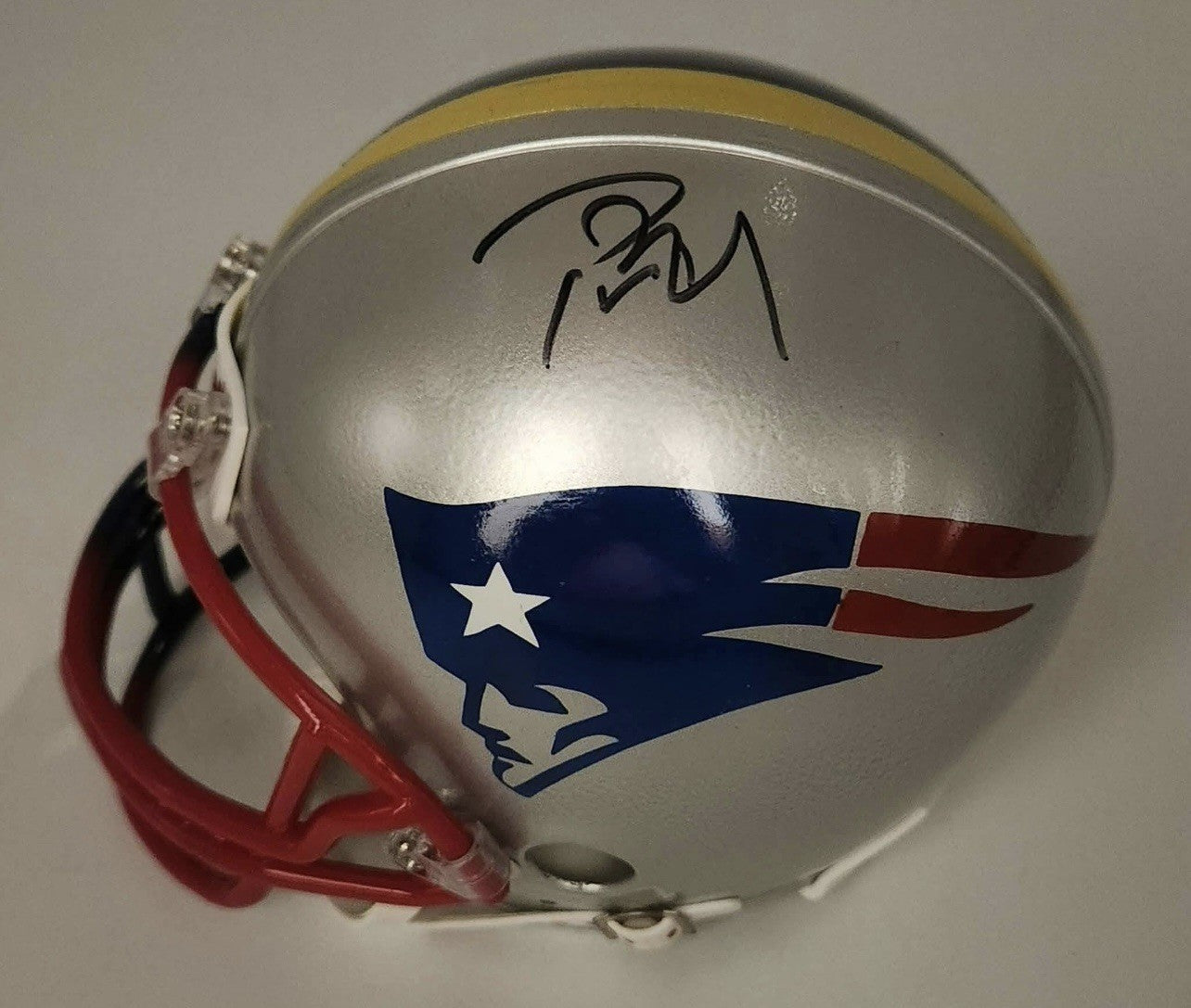 TOM BRADY signed NEW ENGLAND PATRIOTS Mini Helmet JSA Letter Rare Autograph